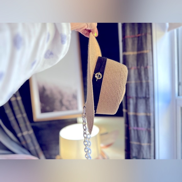 Chain paper hat ๐ coco C O C O - Picture 8 of 12